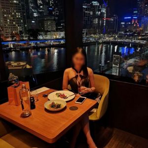 Lisa Linn | Petite & Busty Asian Cutie