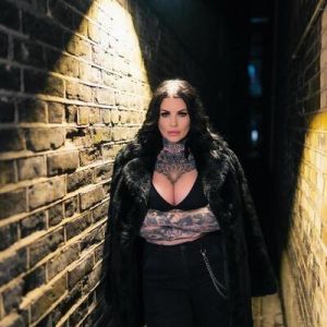Beau Moore | Big Busty Goddess 