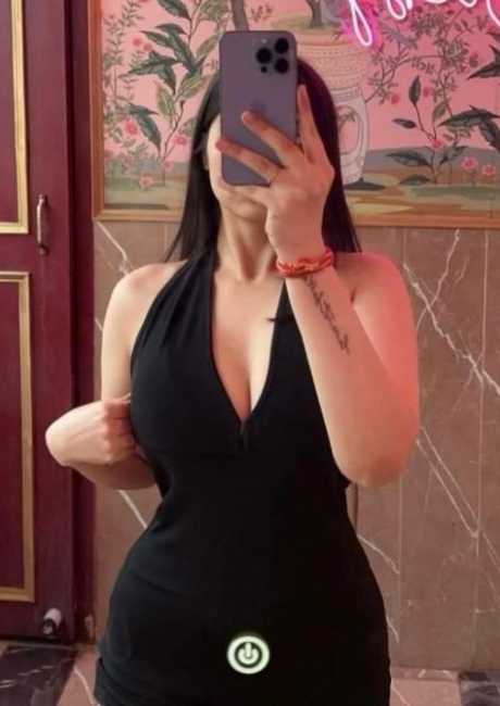 Call Girls in Sectors  82 Noida Personals Escorts 9899001462