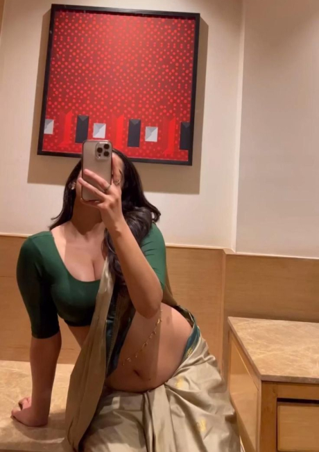 Call Girls In Majnu-ka-tilla Delhi | +91–7428890977 | Escorts Service