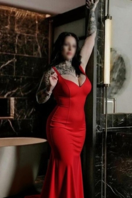 Beau Moore | Big Busty Goddess 