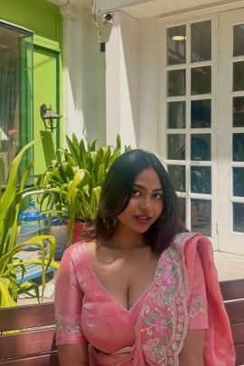 Call Girls In Munirka Delhi | +91–7428890977 | Escorts Service
