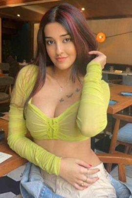 Call Girls In Delhi Mahipalpur 8447389422 Female Escort Services ✔️