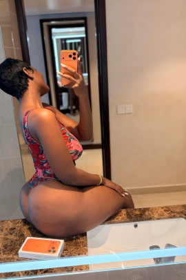 MISS NICOLE